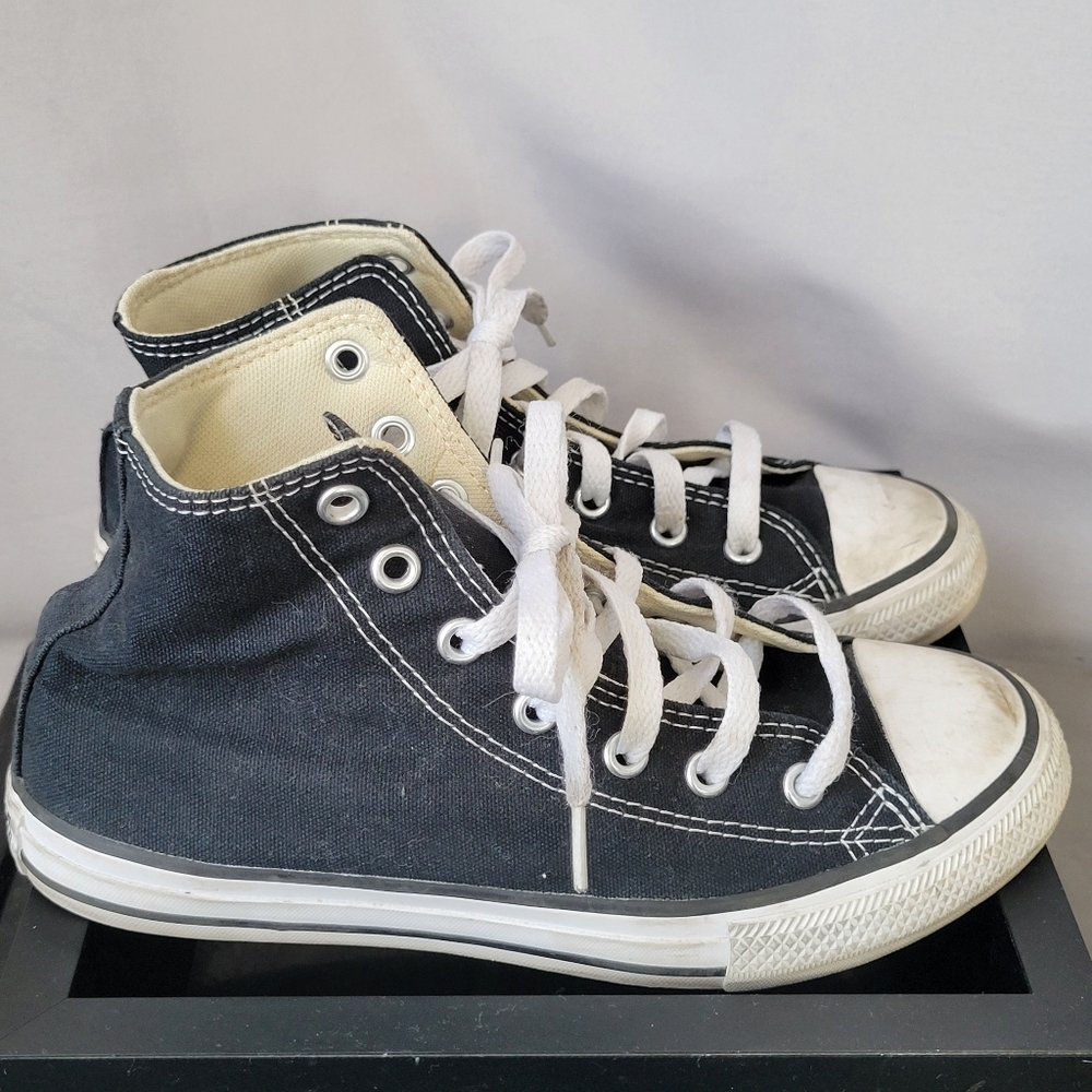 Converse Chuck Taylor All Star High Top Unisex Kids Sneakers Youth 2.5‎